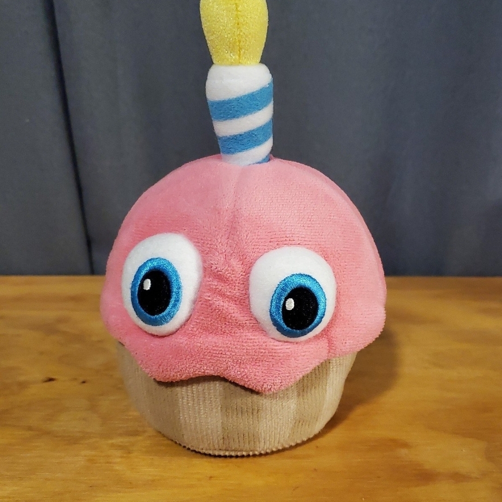 Five Nights at Freddy's 2016 Original Cupcake Plush
